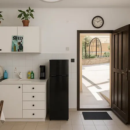 Mare - Mare B Pátra